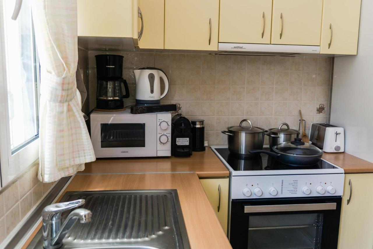 Irene Seafront Apartment ネオイ・エピヴァタイ エクステリア 写真