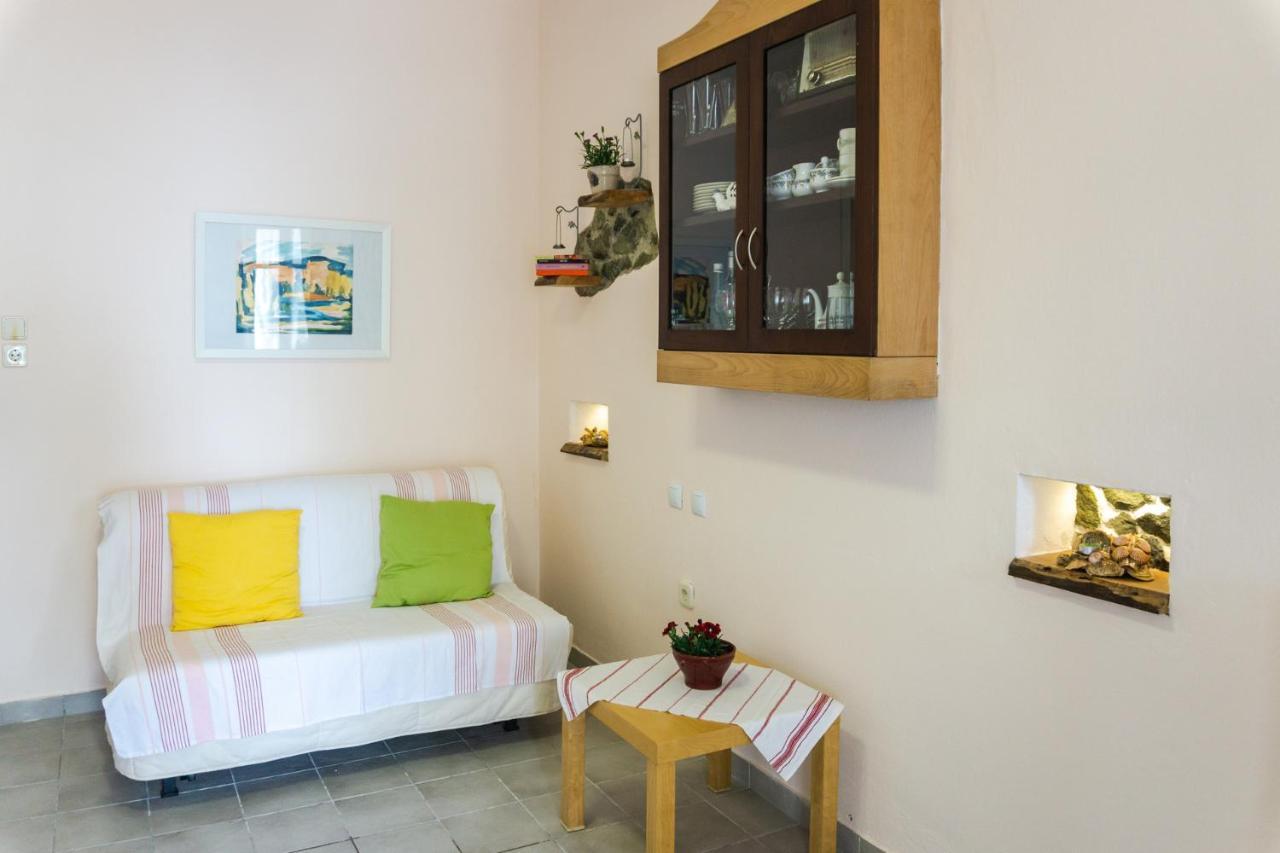 Irene Seafront Apartment ネオイ・エピヴァタイ エクステリア 写真